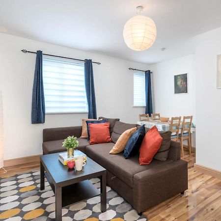2 Bedroom Flat Near London Excel Ngoại thất bức ảnh