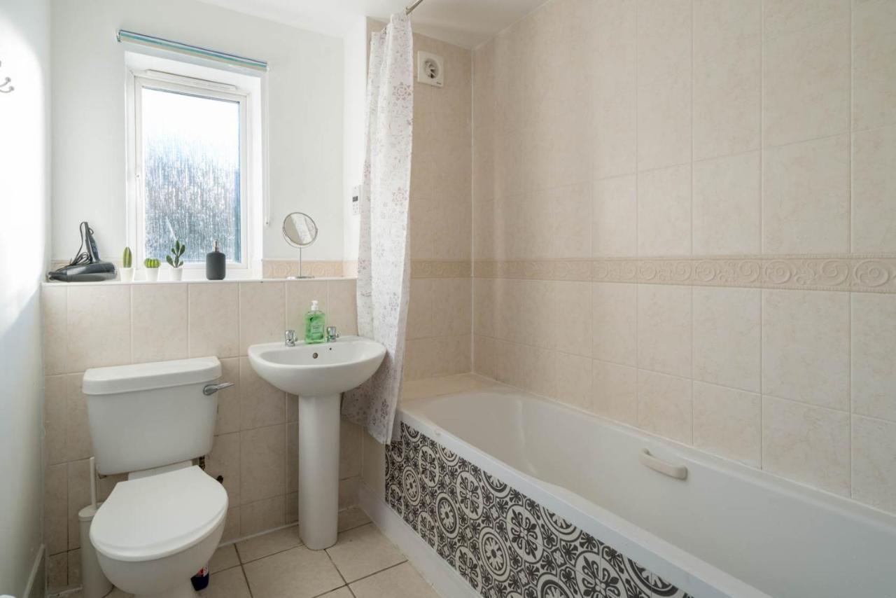 2 Bedroom Flat Near London Excel Ngoại thất bức ảnh